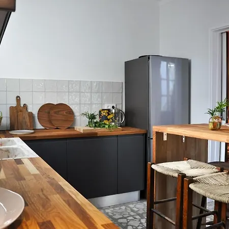 Casa Figueiras - First Floor - Unique 2br Flat W Pool Near Historical Centre *